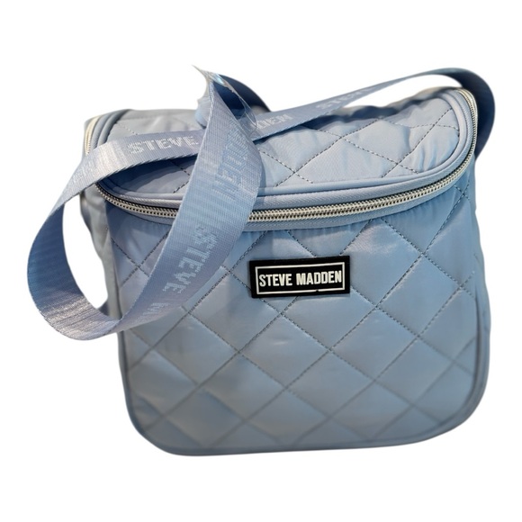 Steve Madden Blue Insulated Lunch Tote with Sleek Design - Picture 1 of 3
